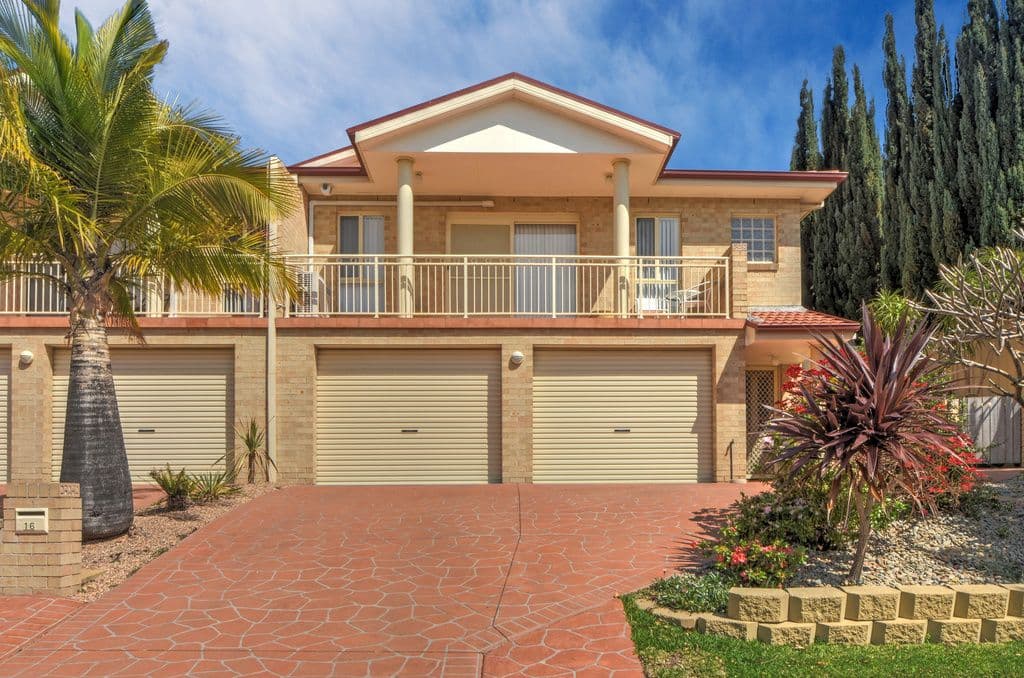 16 Byron Circuit, Flinders - Image 1