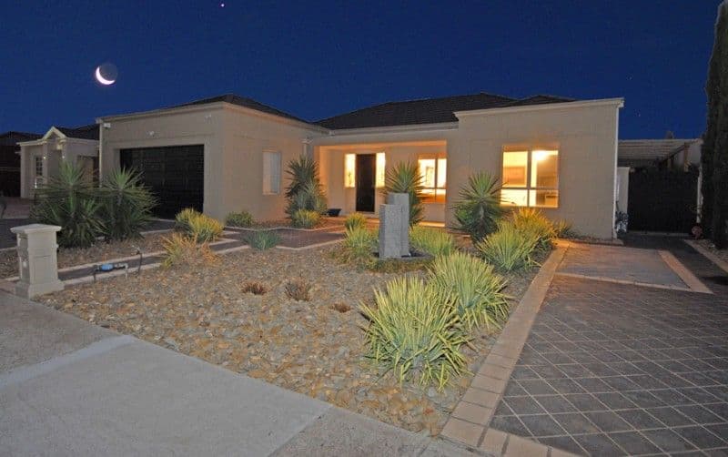 109 Robertsons Road, TAYLORS LAKES VIC 3038, Taylors Lakes - Image 1