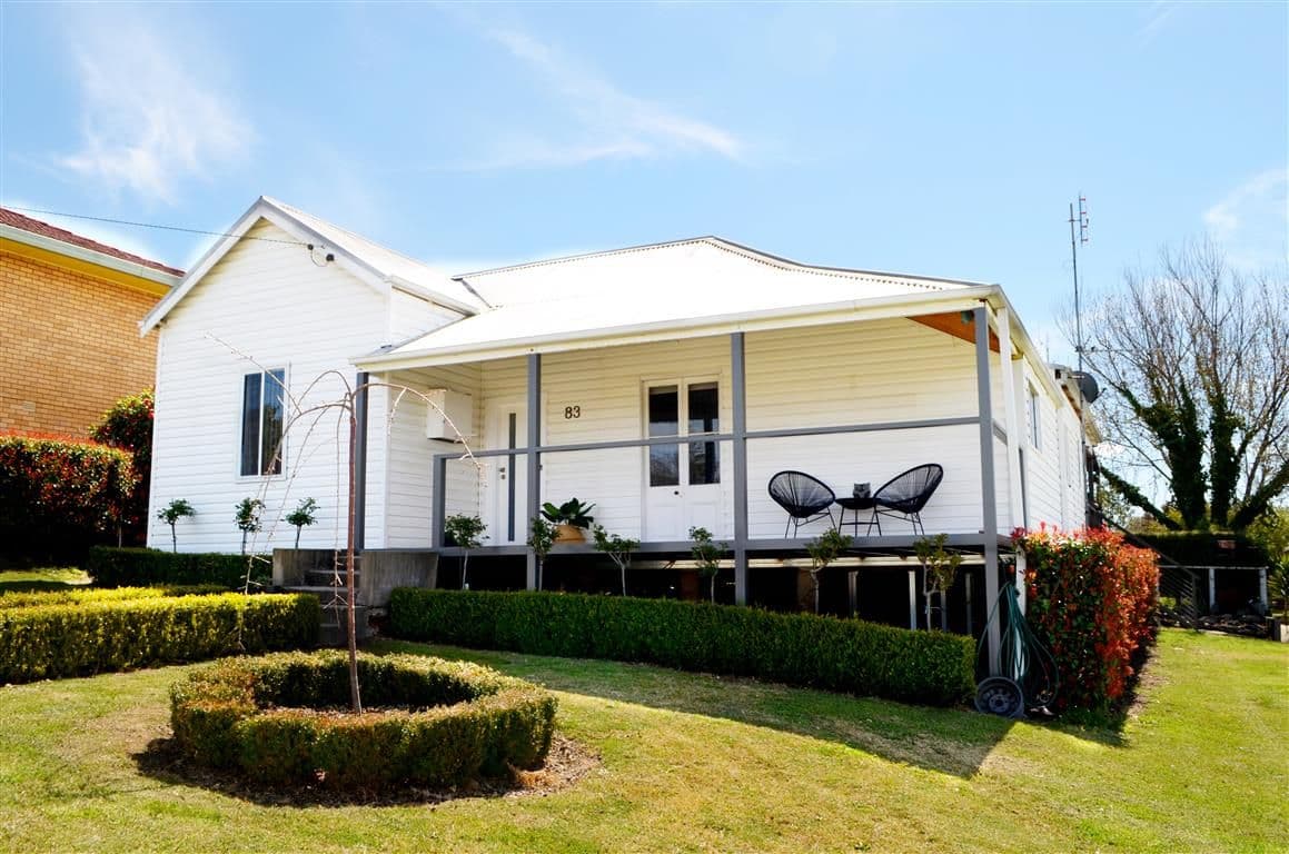 83 Broughton Street, Tumut - Image 1