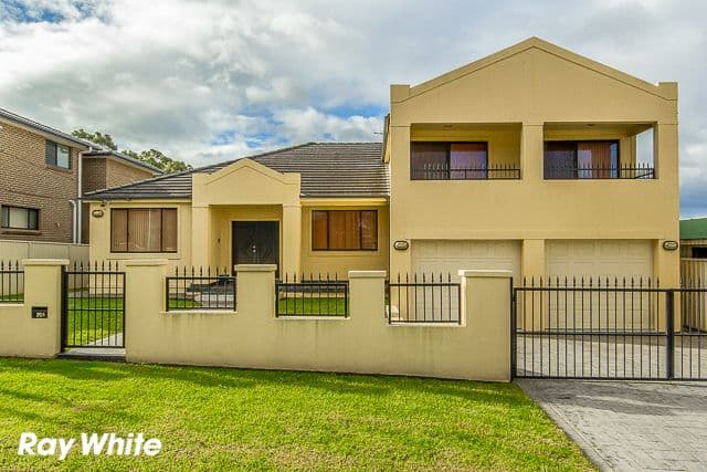 294 Brenan Street, SMITHFIELD NSW 2164, Smithfield - Image 1