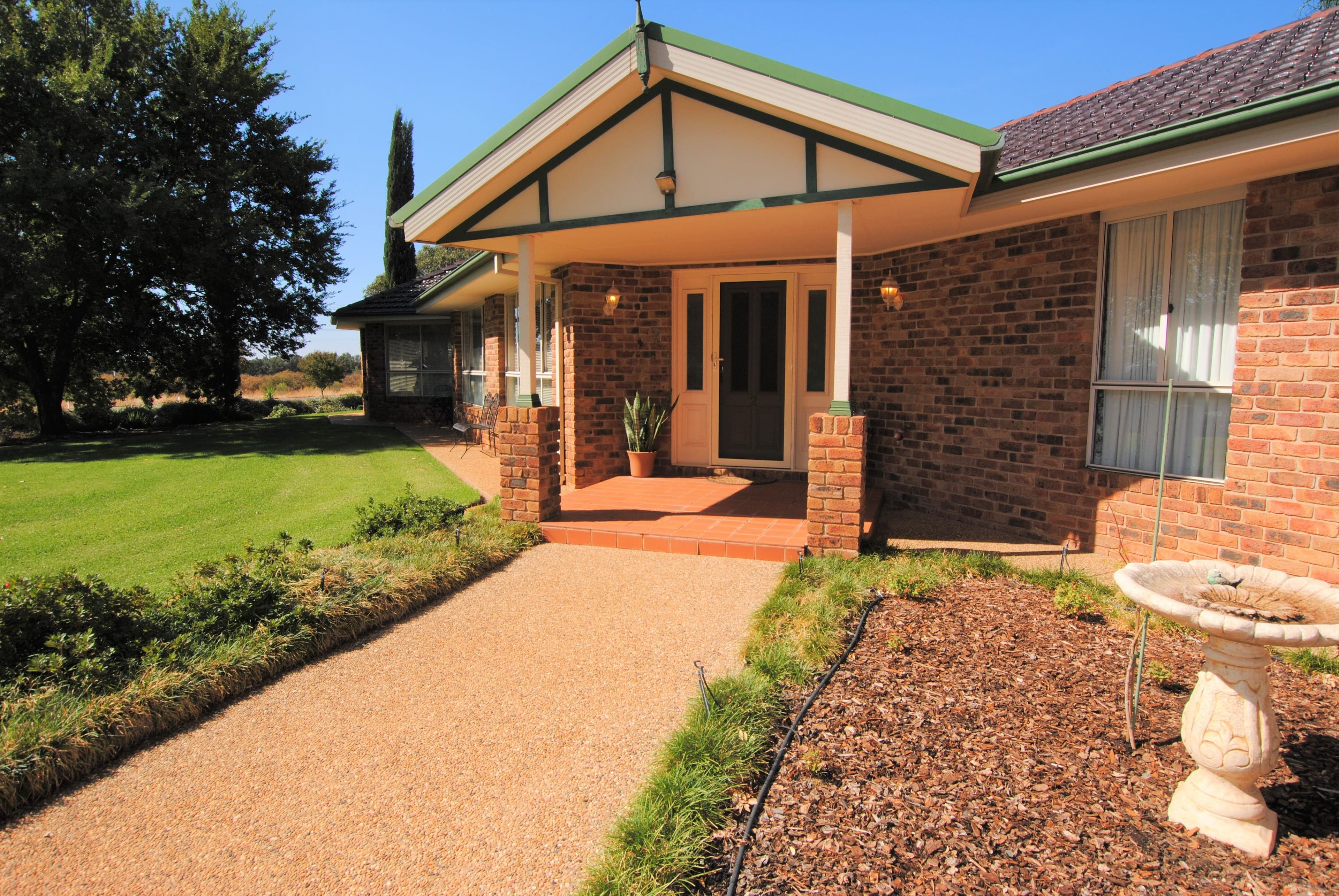 2 Violi Drive, Lake Wyangan - Image 1