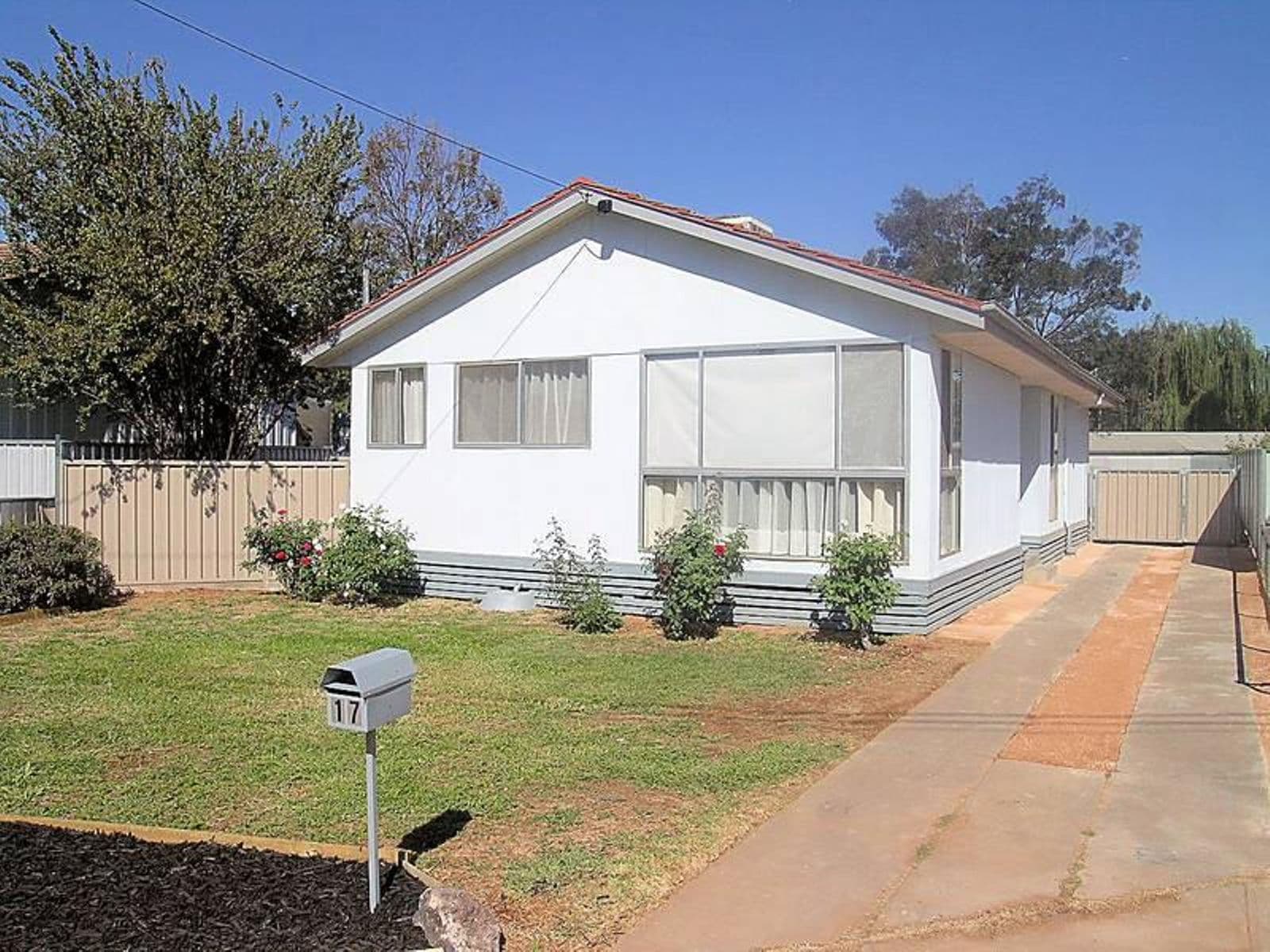 17 Weir Crescent, Mildura - Image 1