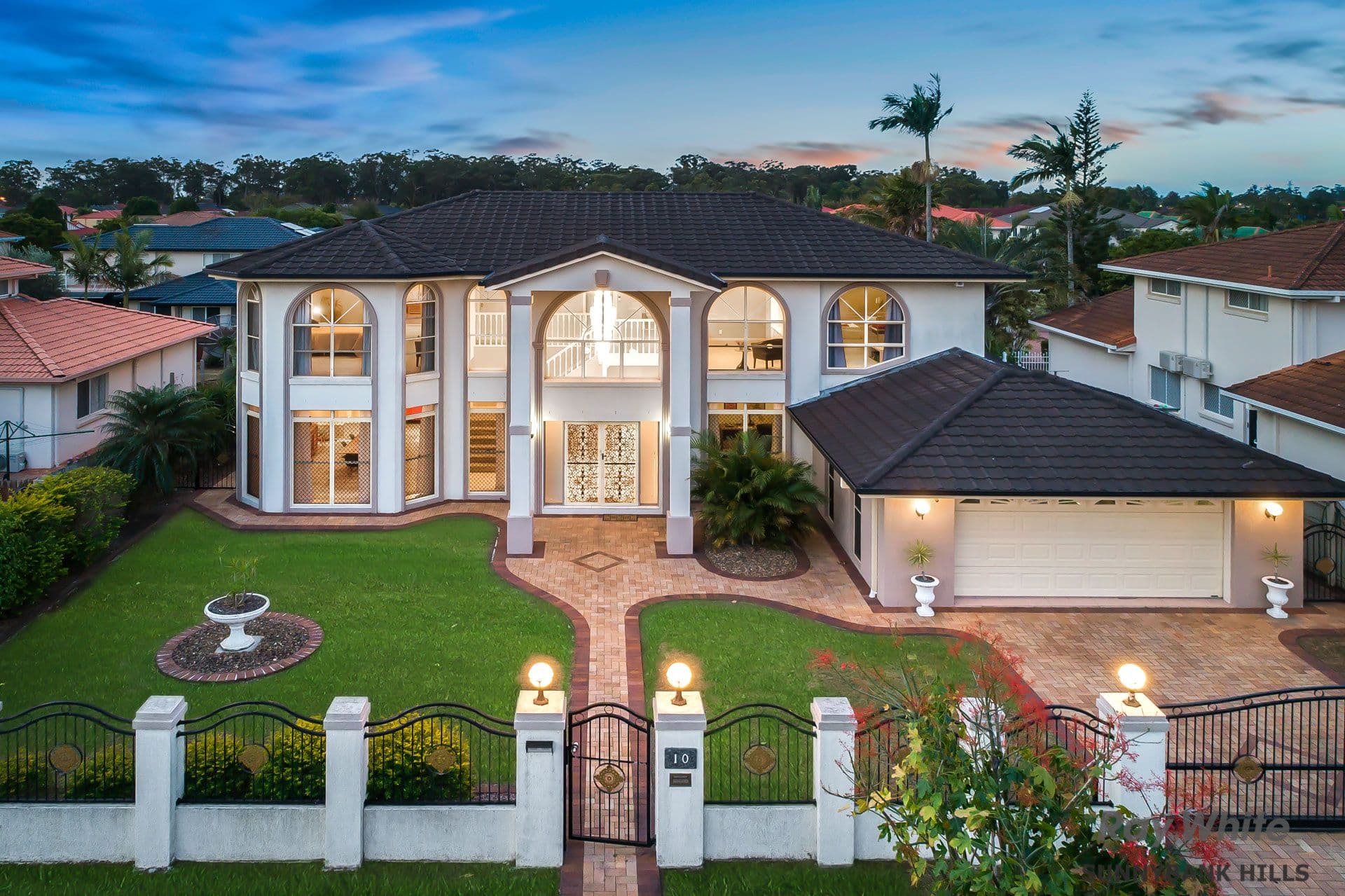10 Meadow Place, Sunnybank Hills QLD 4109, Sunnybank Hills - Image 1