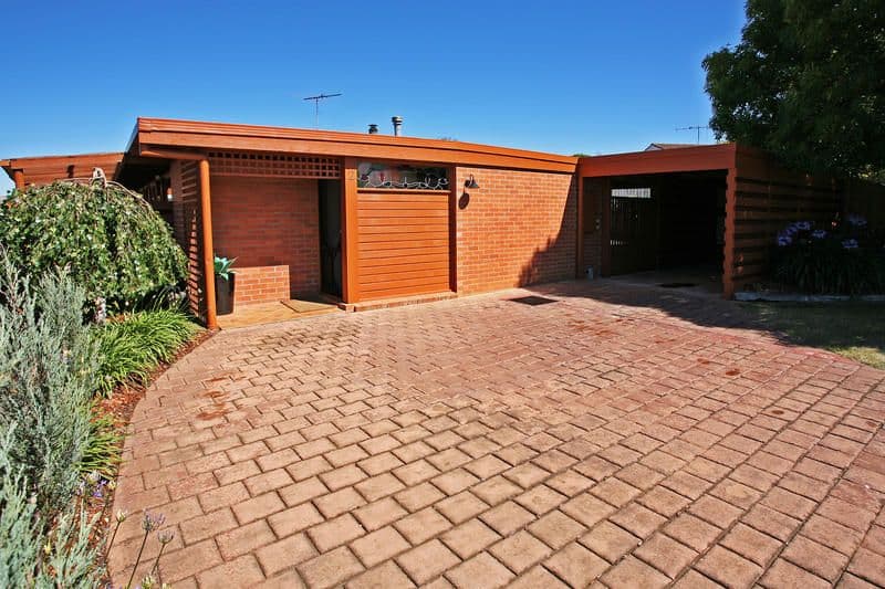 2 Landra Court, GROVEDALE VIC 3216, Grovedale - Image 1