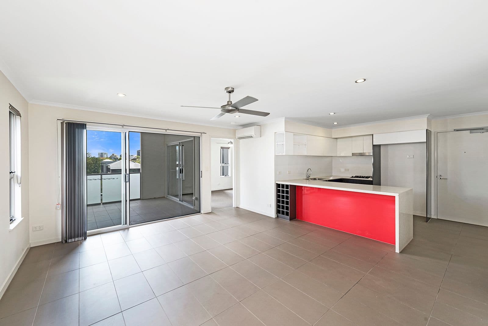 67 Linton Street, Kangaroo Point QLD 4169, Kangaroo Point - Image 1