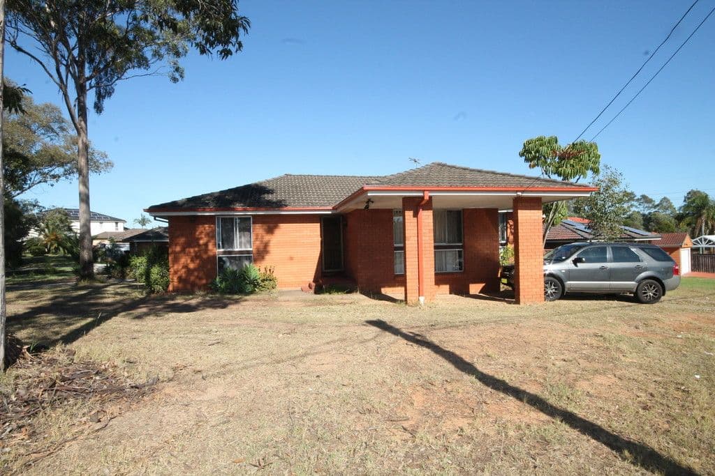 72 Oliveri Crescent, Green Valley - Image 1