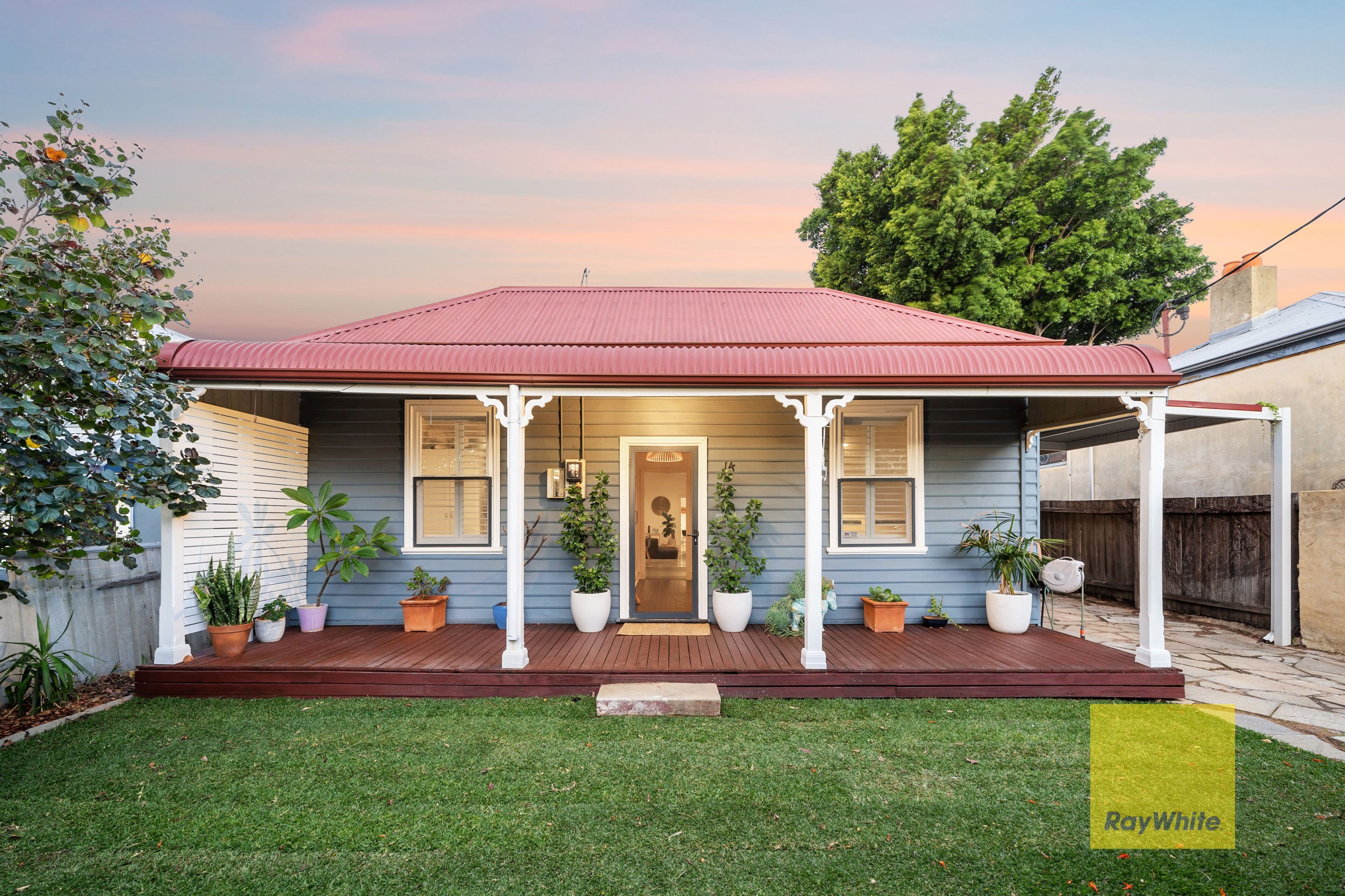 14 Fifth Avenue, Beaconsfield WA 6162, Beaconsfield - Image 1
