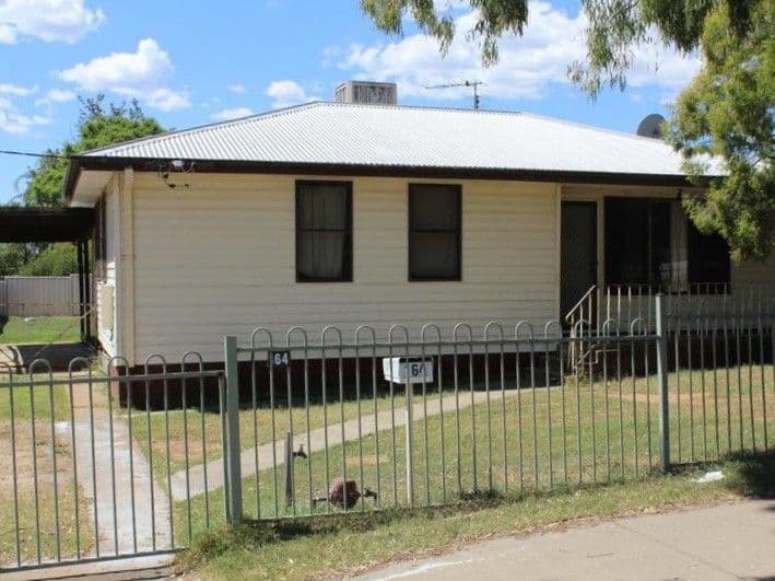 164 Robert Street, Tamworth NSW 2340, Tamworth - Image 1