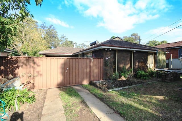MACQUARIE FIELDS NSW 2564, Macquarie Fields - Image 1