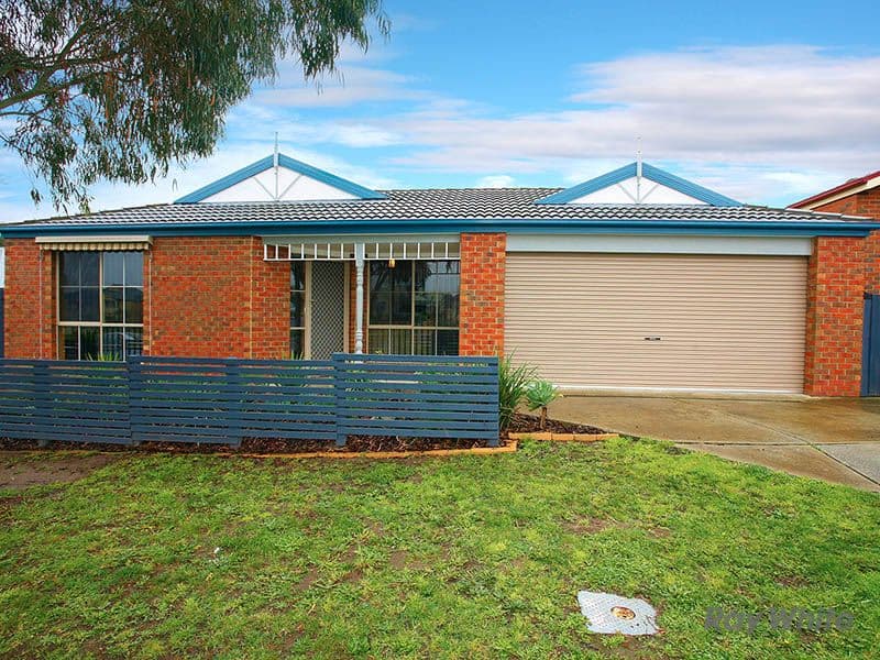 82 Wintersun Road, BERWICK VIC 3806, Berwick - Image 1