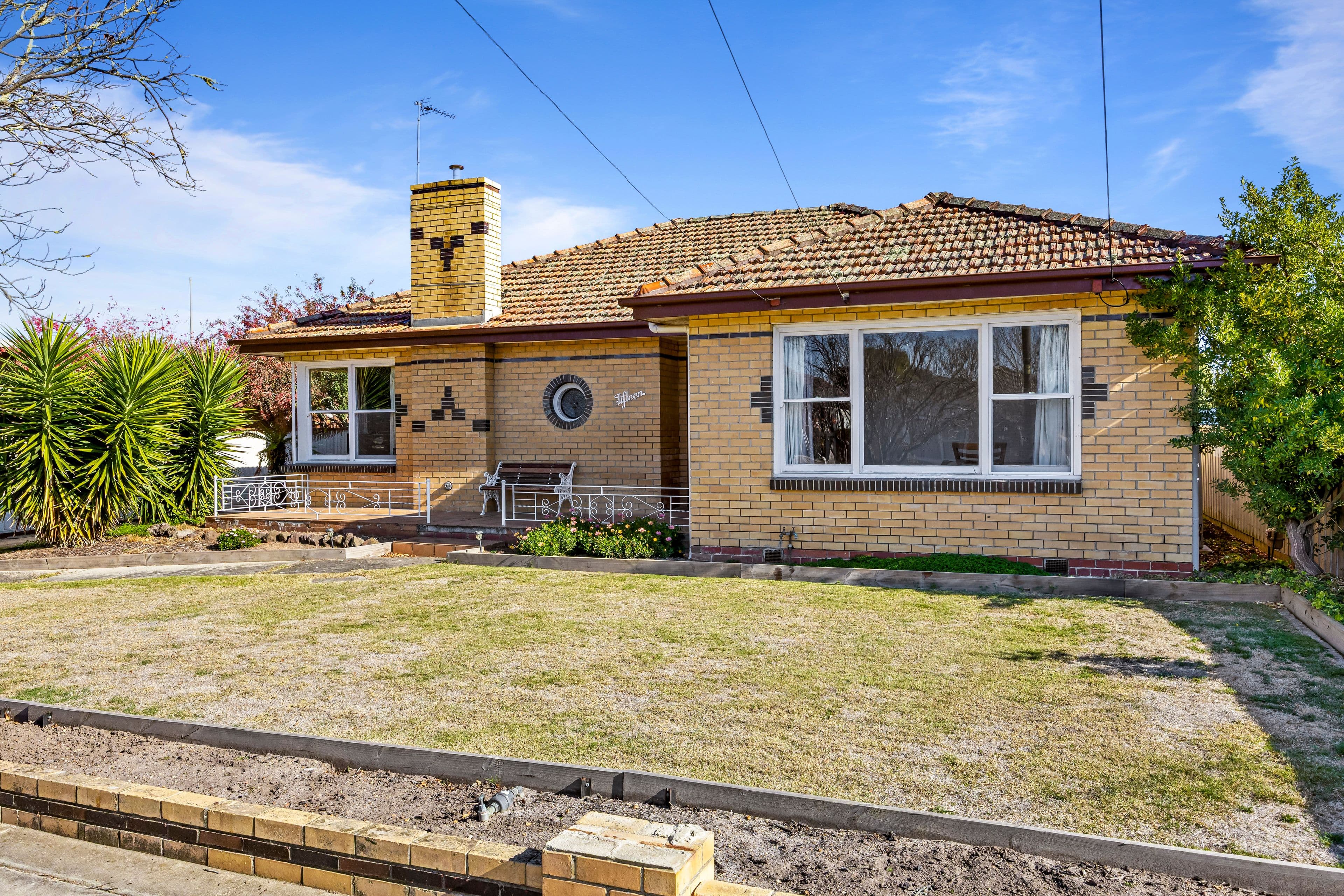 15 Grandview Grove, Wendouree VIC 3355, Wendouree - Image 1