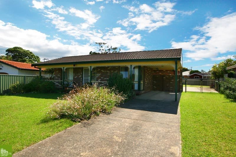 18 Flinders Close, BARRACK HEIGHTS NSW 2528, Barrack Heights - Image 1