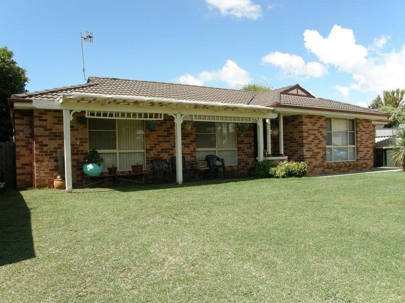 4 Murdoch Place, KELSO NSW 2795, Kelso - Image 1