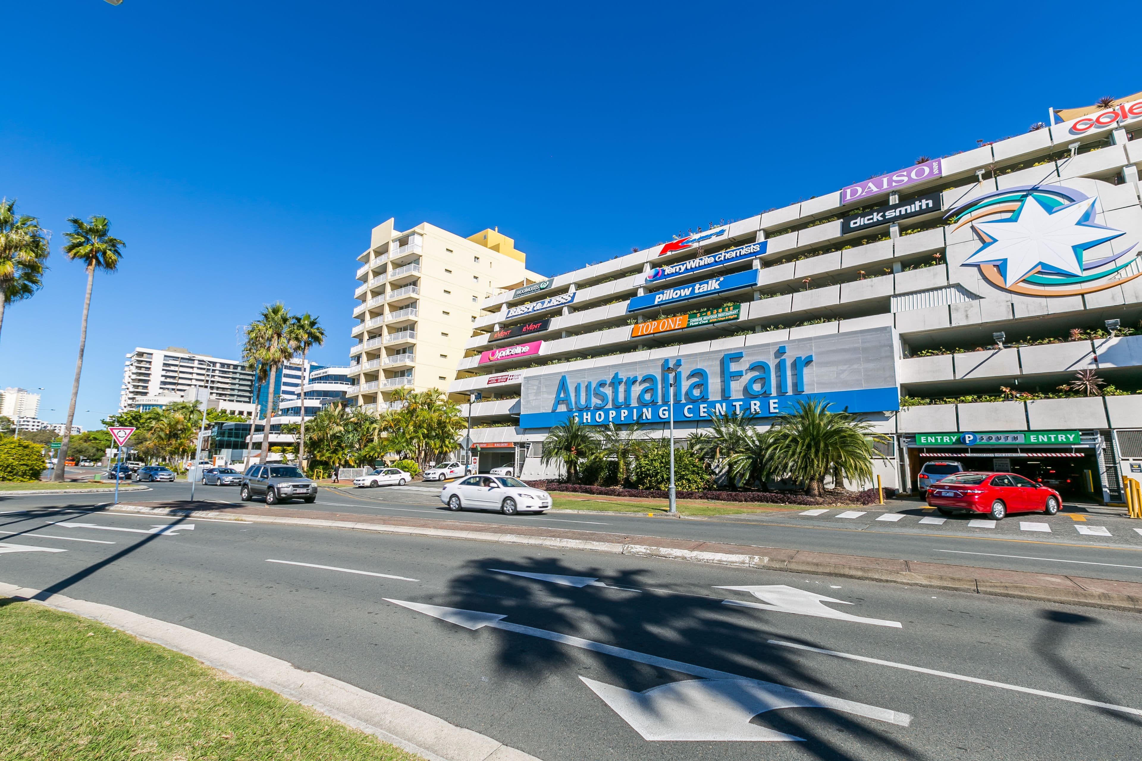30 'Grandview Apartments', Marine Parade, Southport QLD 4215, Southport - Image 1
