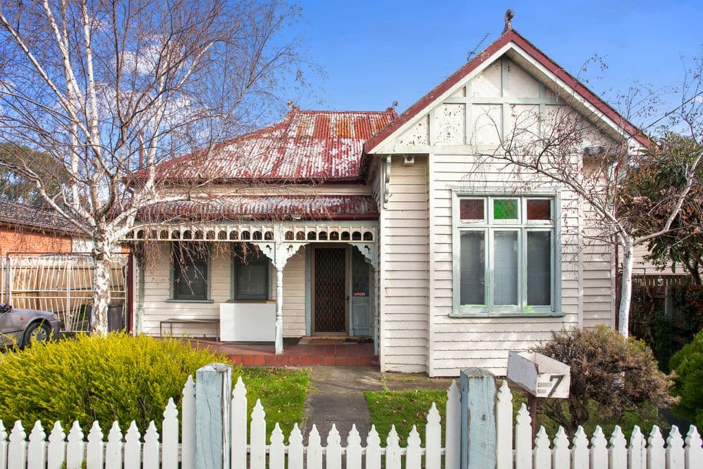 7 Earlstown Road, Hughesdale VIC 3166, Hughesdale - Image 1