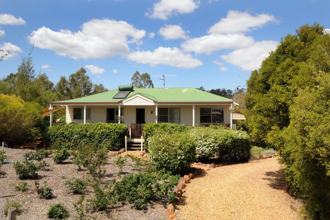 32 Lake Drive, MERINGANDAN QLD 4352, Meringandan - Image 1