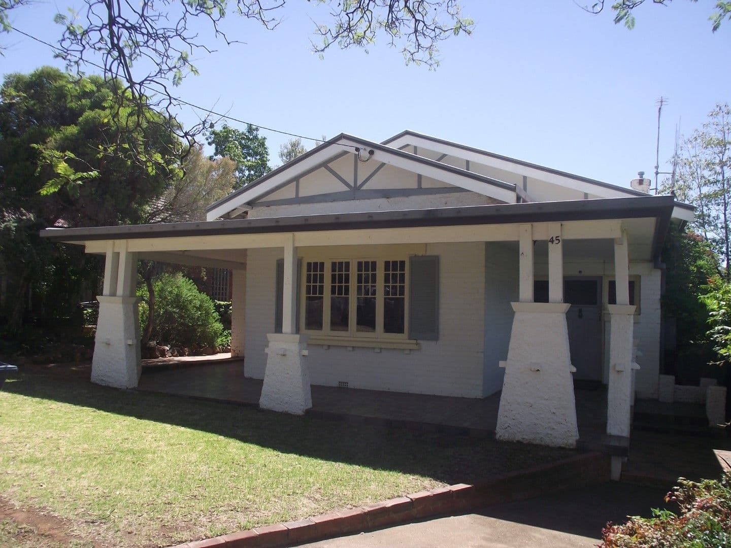 45 East Street, PARKES NSW 2870, Parkes - Image 1