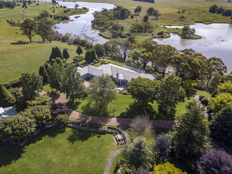 8 Loyalty Lane, Burradoo - Image 1