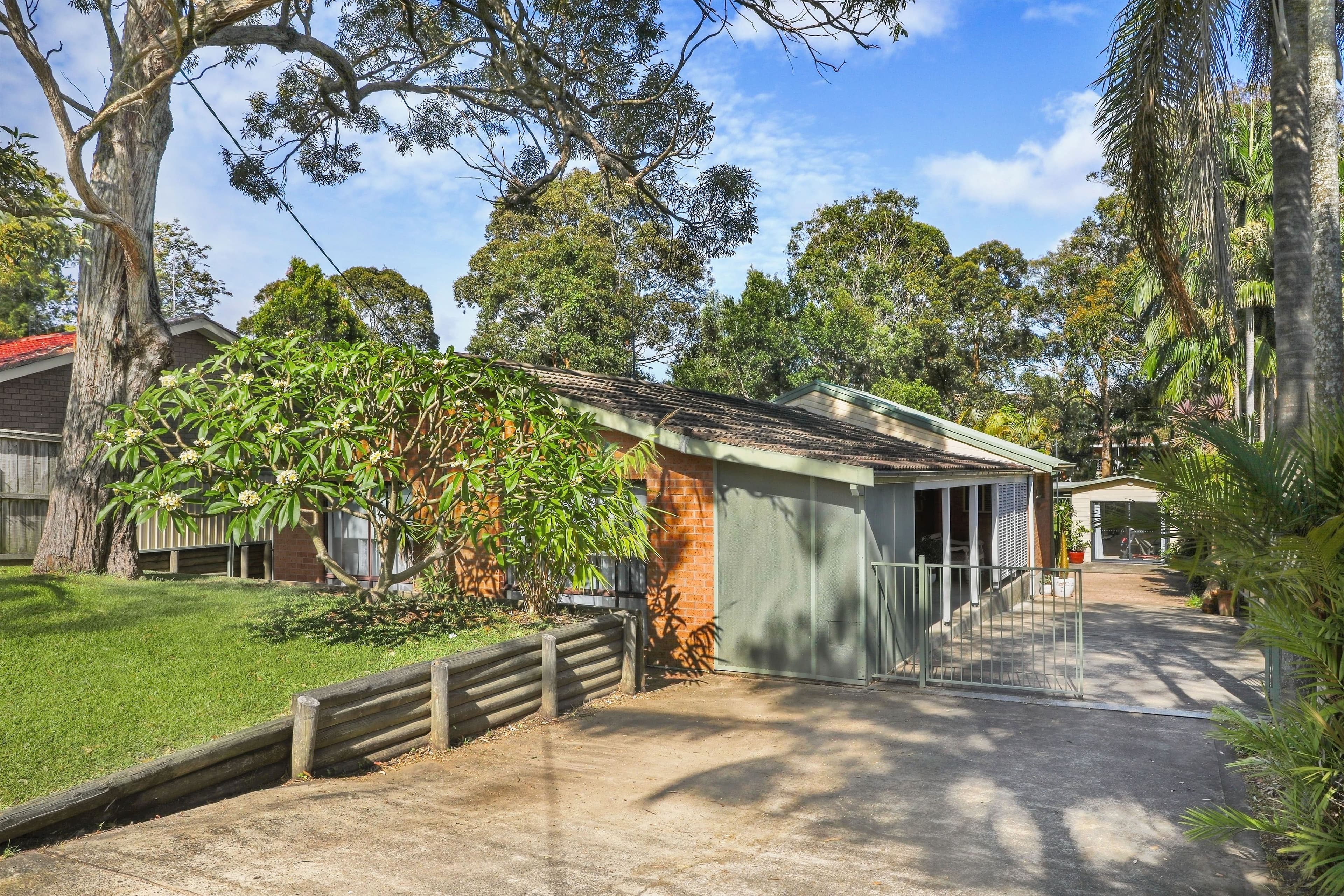 36 Sabrina Avenue, Bateau Bay NSW 2261, Bateau Bay - Image 1