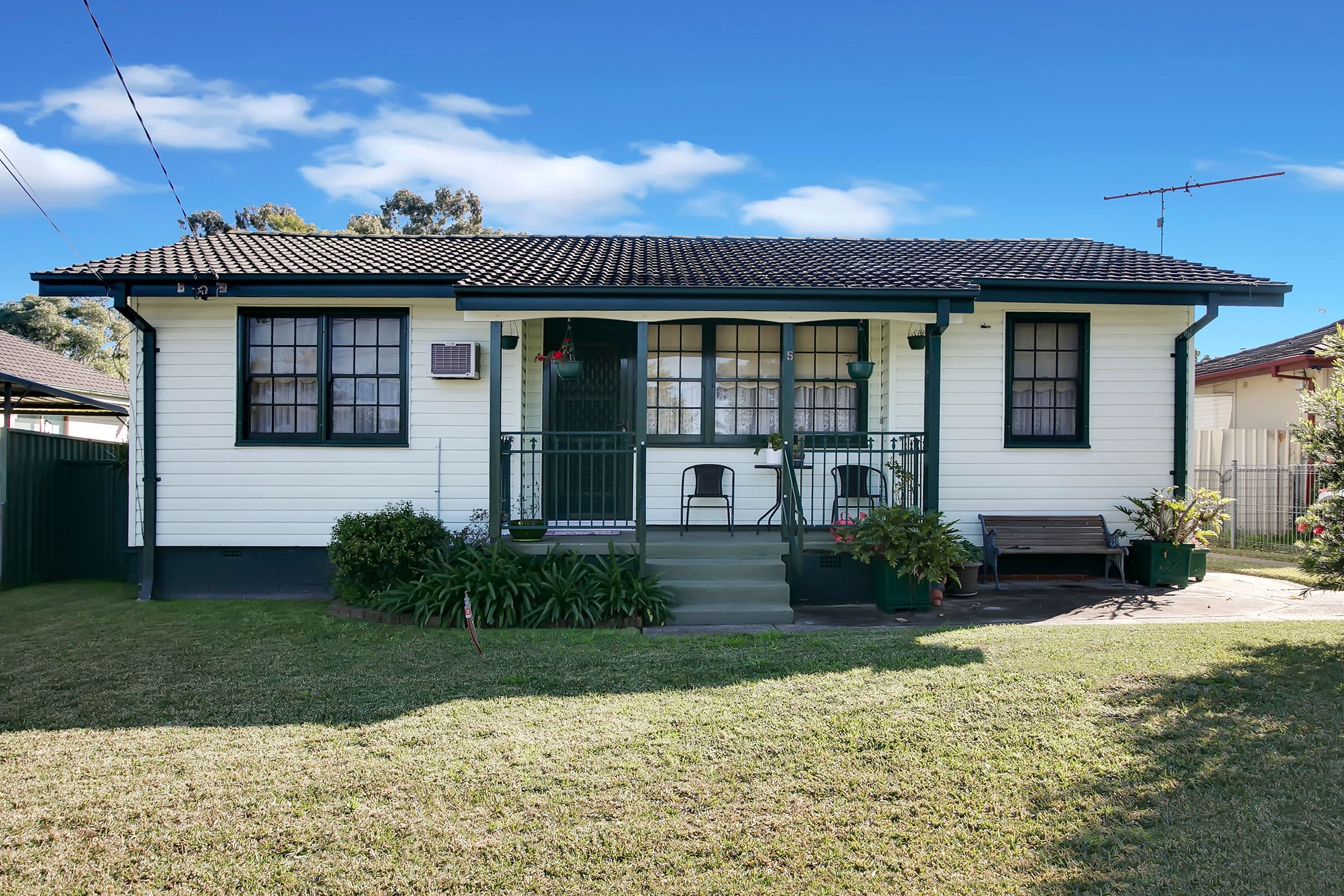 5 Cumbernauld Crescent, Dharruk - Image 1