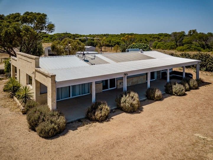 104 Stock Route Road, Yardarino WA 6525, Yardarino - Image 1