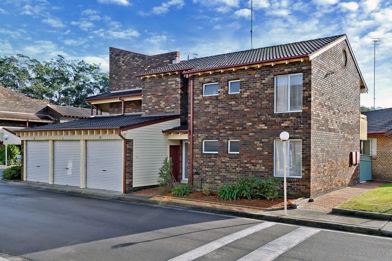 15 Lorraine Avenue, BERKELEY VALE NSW 2261, Berkeley Vale - Image 1