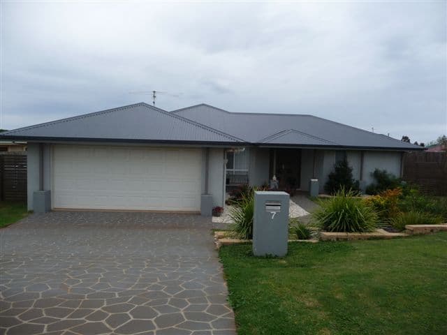 7 Campbell Drive, HIGHFIELDS QLD 4352, Highfields - Image 1