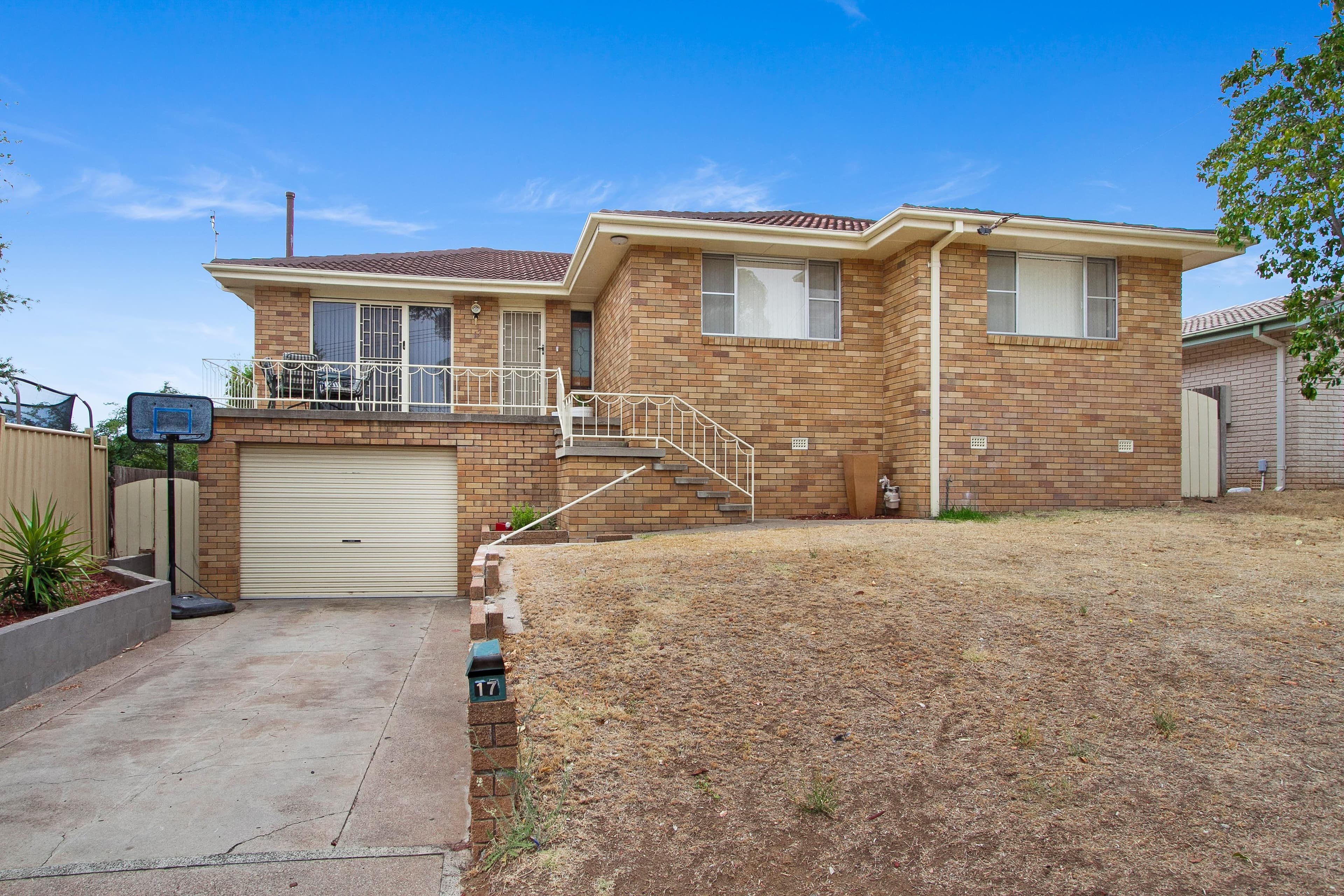 17 Arinya Street, Tamworth NSW 2340, Tamworth - Image 1