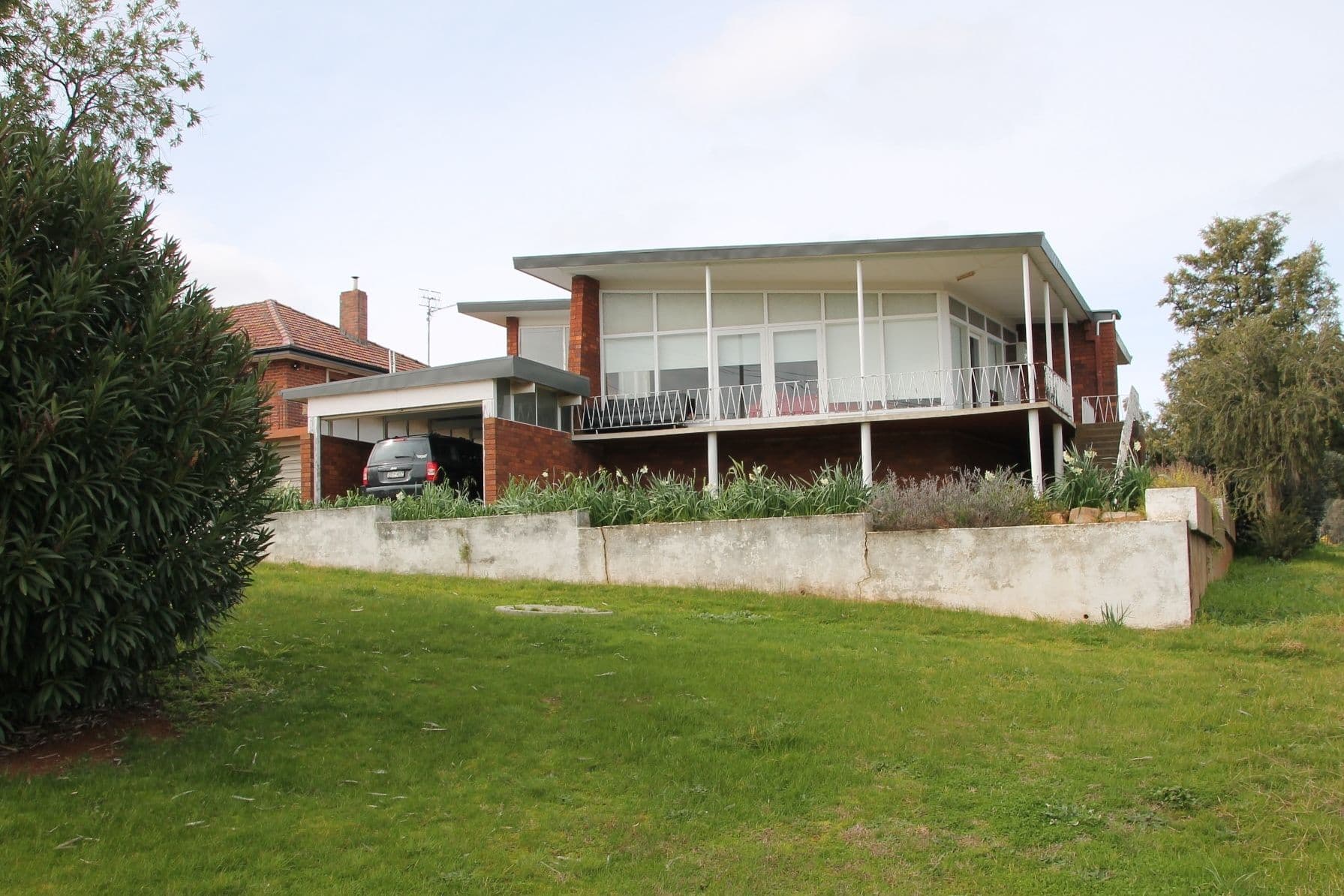10 Florence Street, Young - Image 1