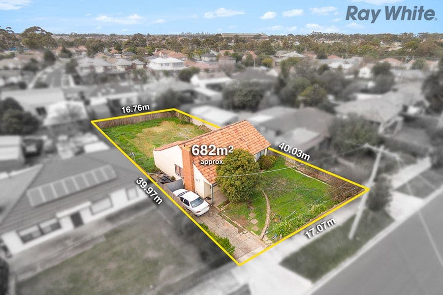 10 Welwyn Parade, Deer Park VIC 3023, Deer Park - Image 1