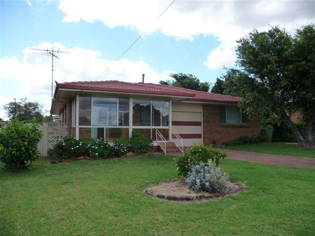85 Knockator Crescent, CENTENARY HEIGHTS QLD 4350, Centenary Heights - Image 1