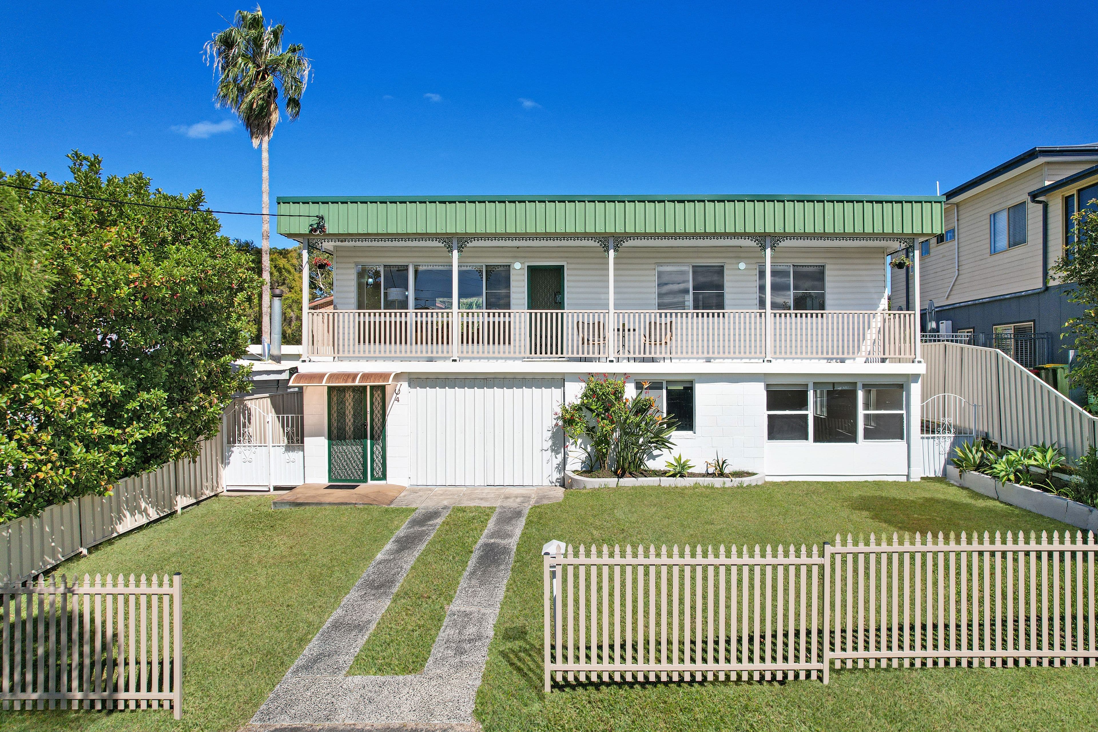 4 Curzon Avenue, Bateau Bay NSW 2261, Bateau Bay - Image 1