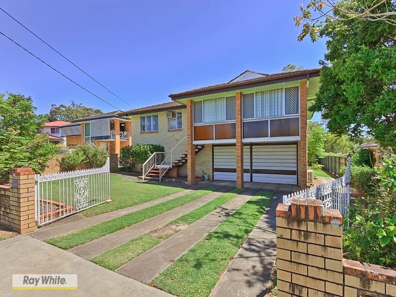 18 Waratah Drive, CLONTARF QLD 4019, Clontarf - Image 1