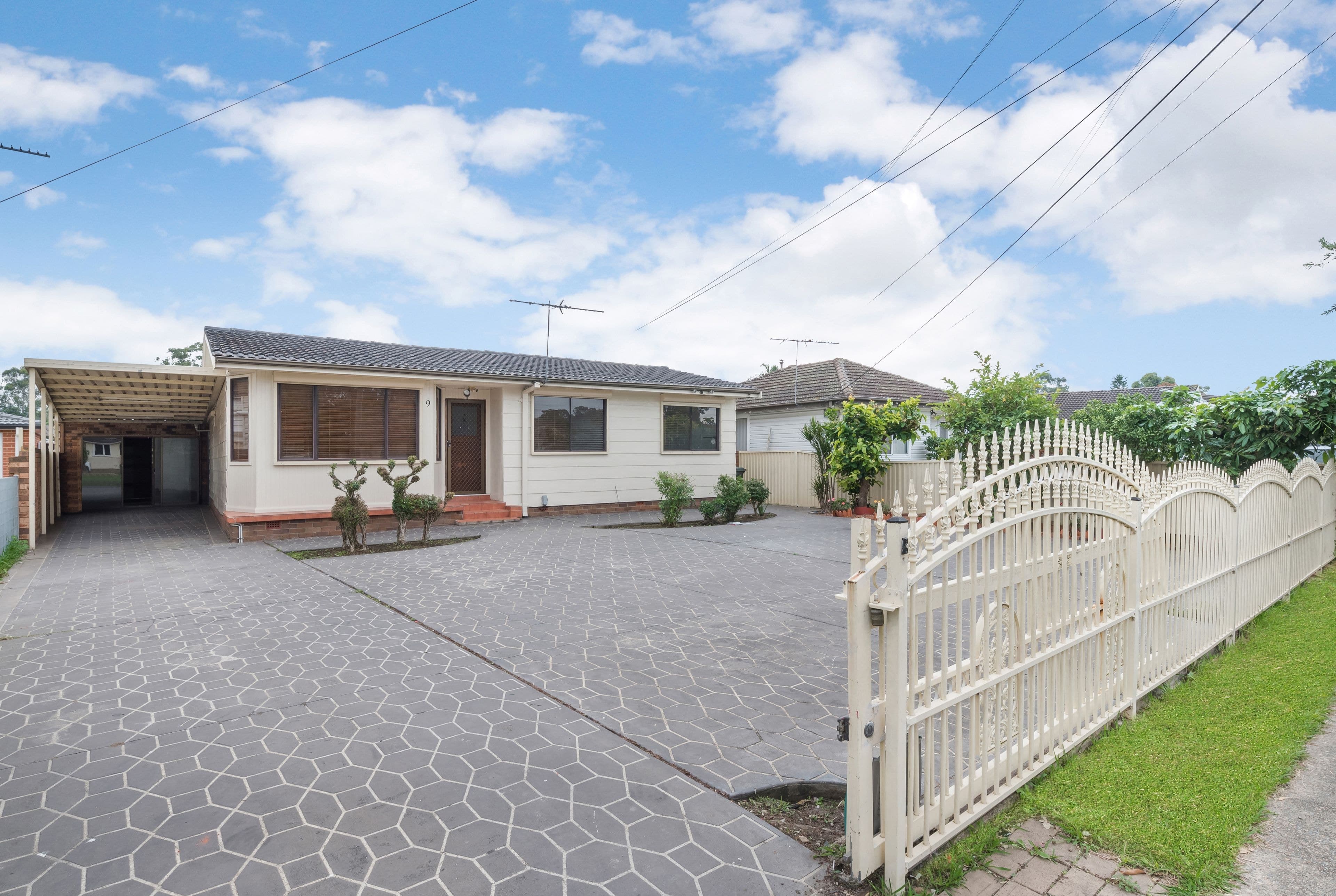 9 Gabo, Sadleir NSW 2168, Sadleir - Image 1