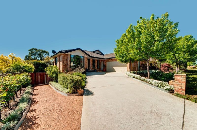 194 Bicentennial Drive, JERRABOMBERRA NSW 2619, Jerrabomberra - Image 1