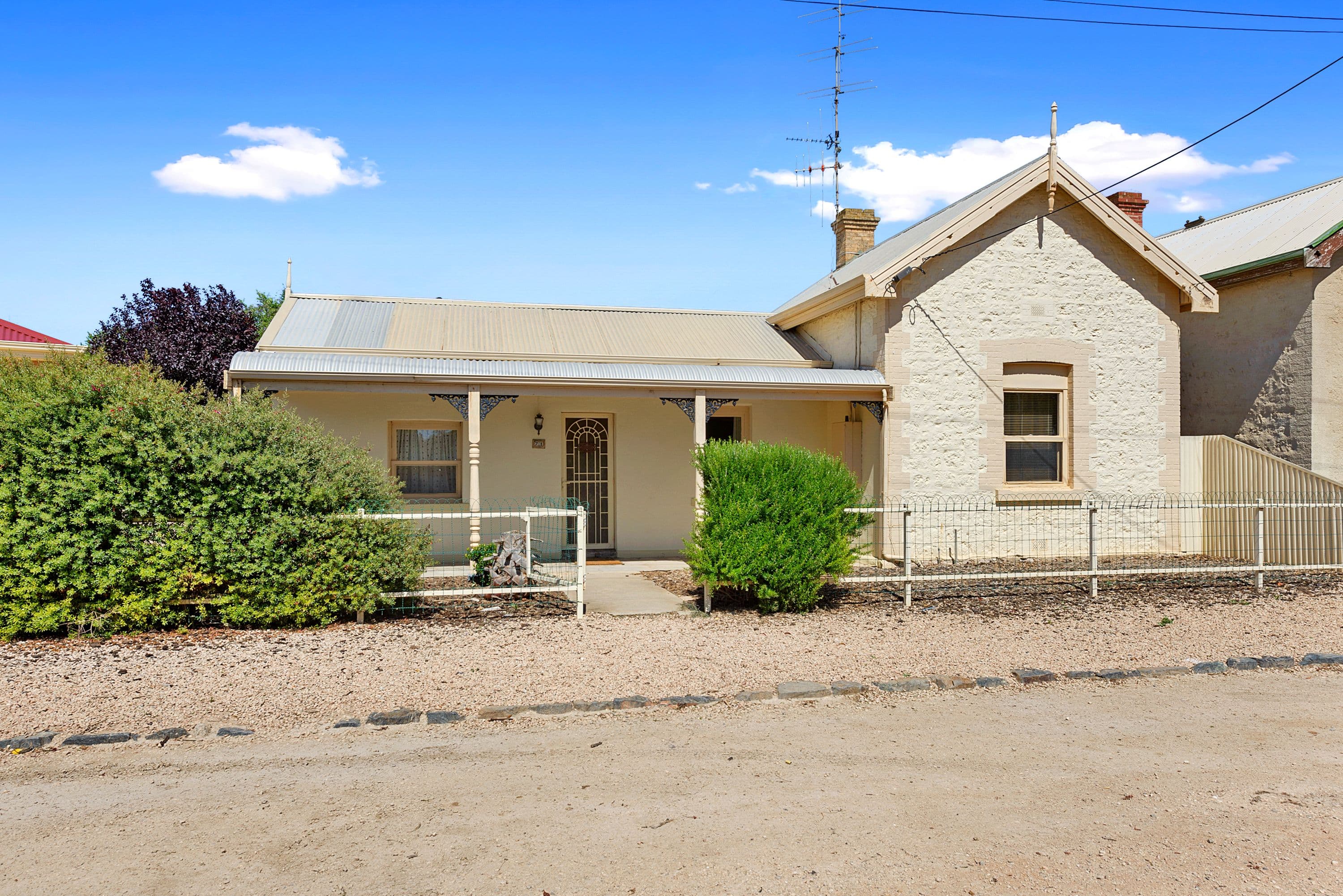 71 Stirling Terrace, Kadina SA 5554, Kadina - Image 1