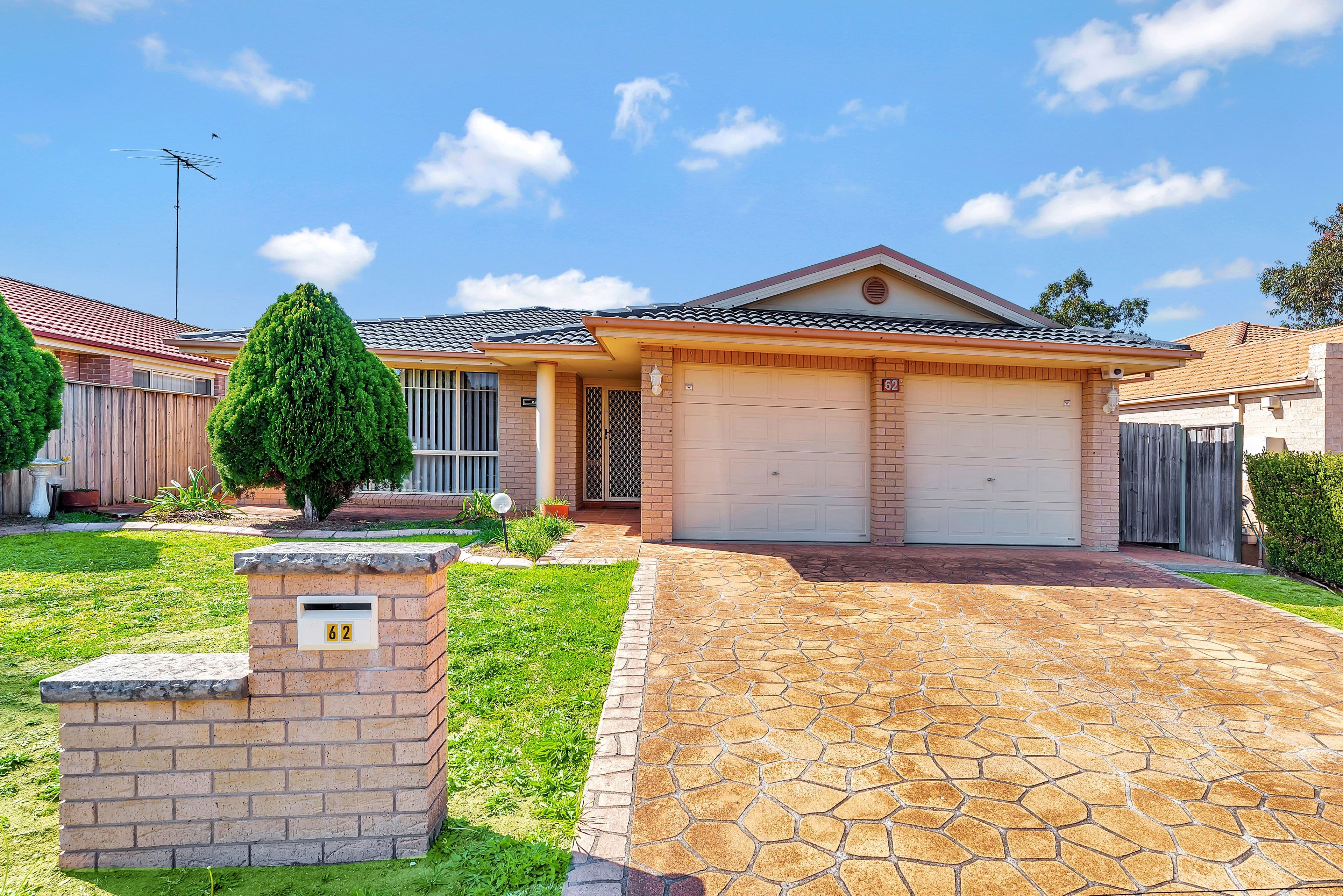 62 Rossini Drive, Hinchinbrook - Image 1