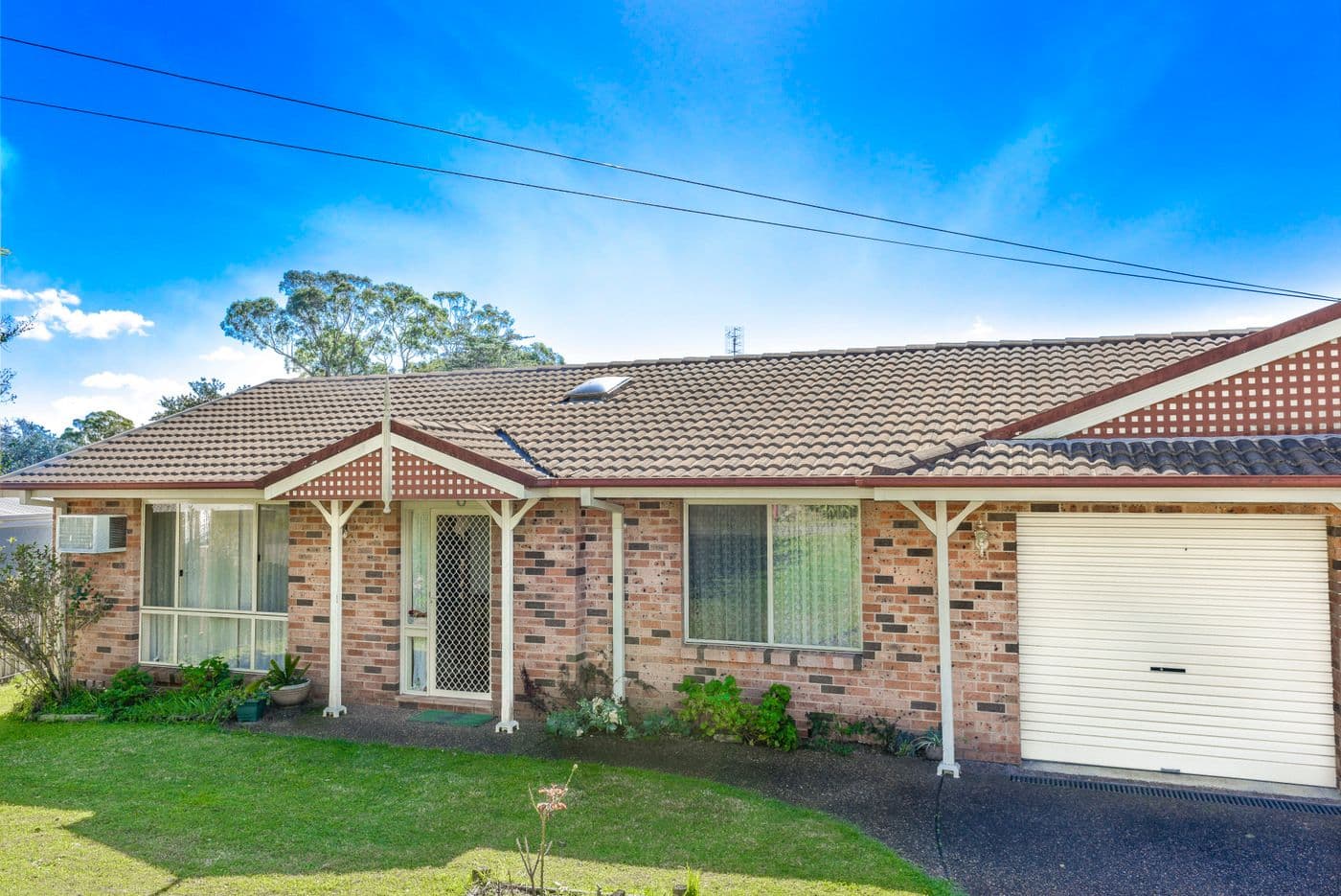 17 Leslie Parade, Saratoga - Image 1