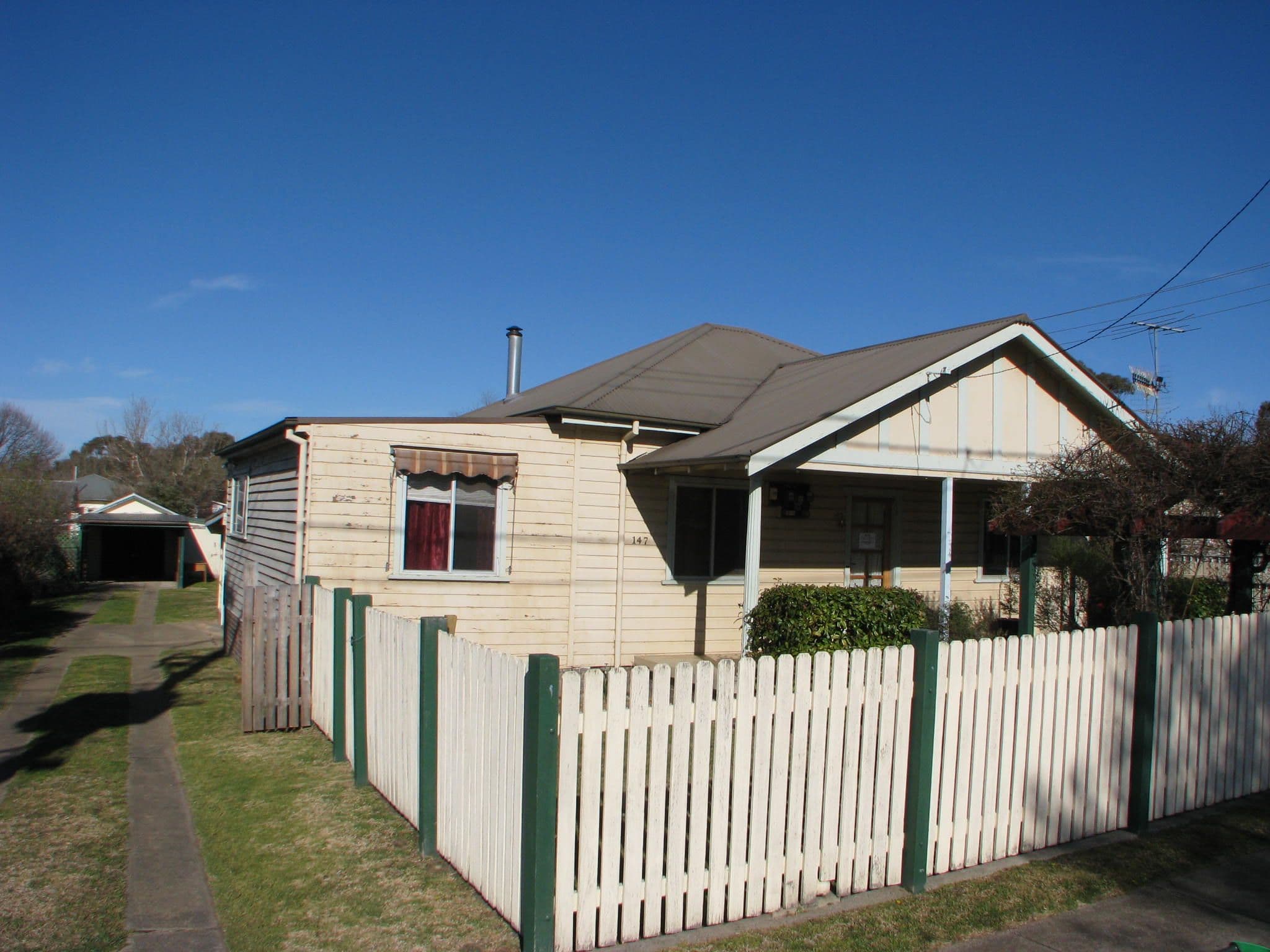 147 Butler Street, ARMIDALE NSW 2350, Armidale - Image 1