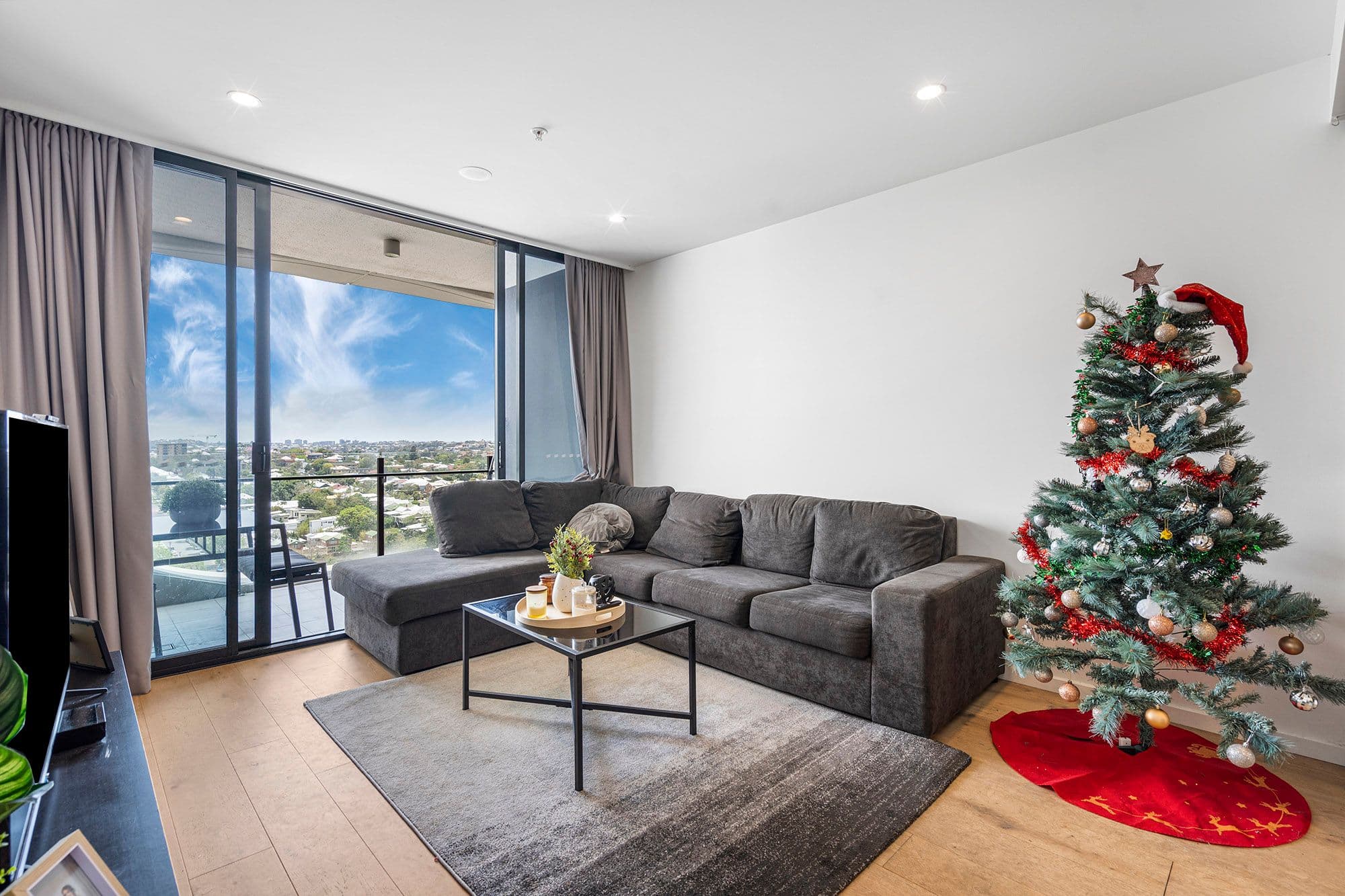 17 Deshon Street, Woolloongabba QLD 4102, Woolloongabba - Image 1