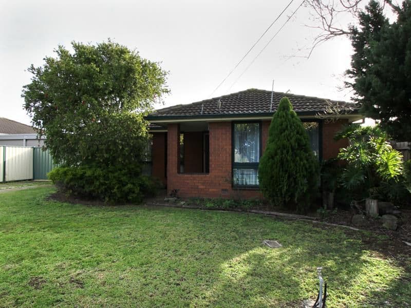 2/14 Macintosh Street, Wyndham Vale - Image 1