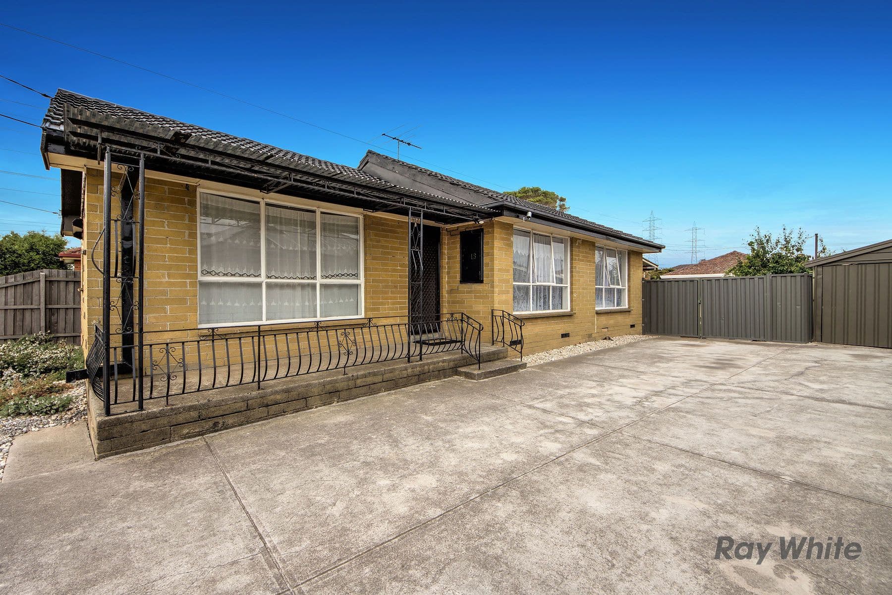 18 Debenham Drive, St Albans VIC 3021, St Albans - Image 1