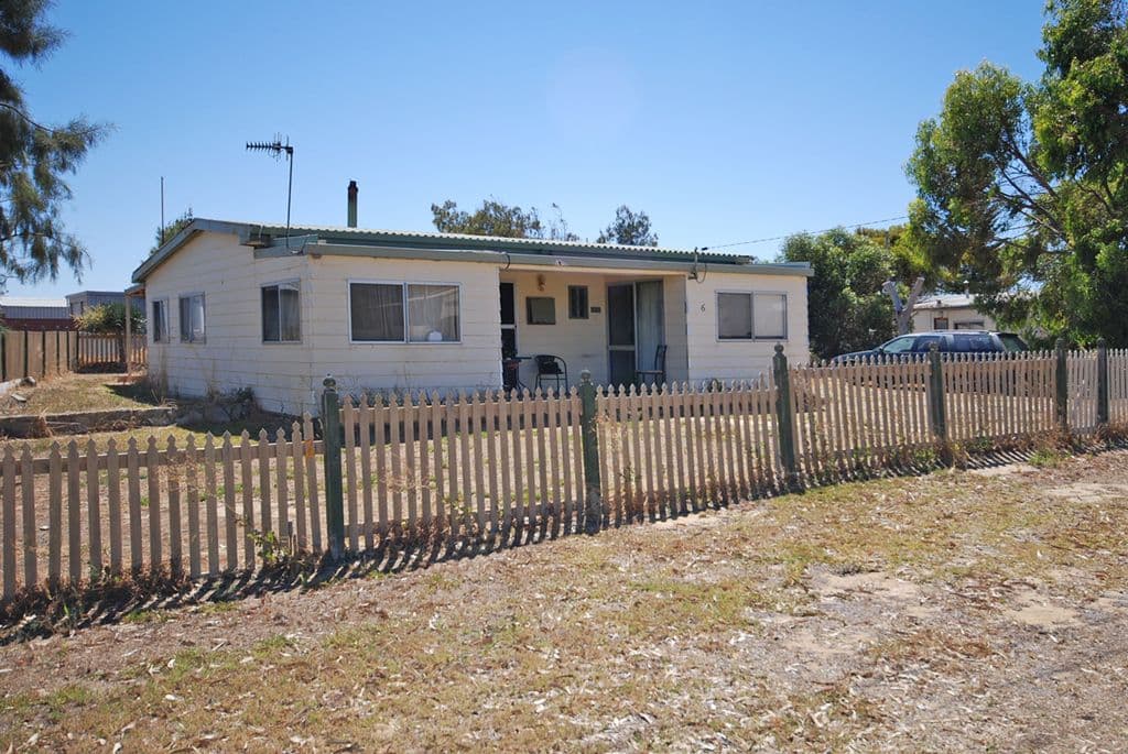 6 Bryant Street, Green Head WA 6514, Green Head - Image 1