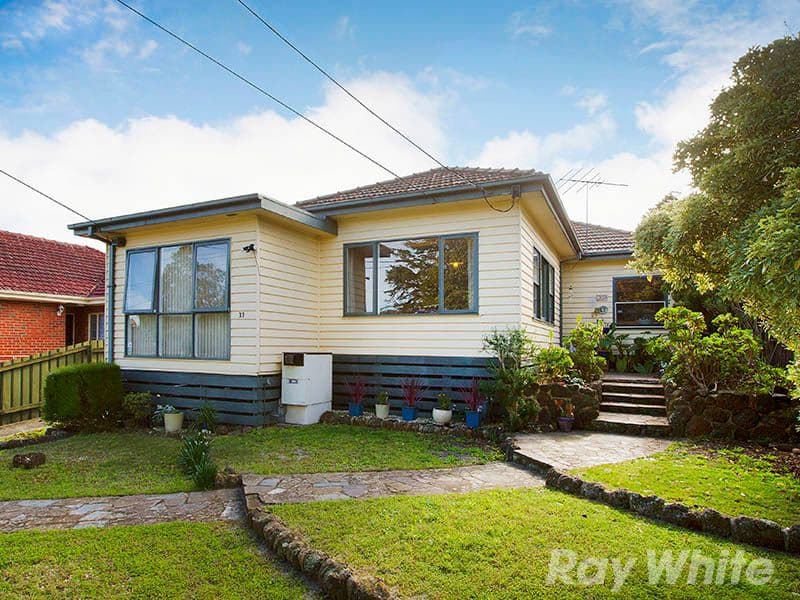 33 Schulz Street, Bentleigh East VIC 3165, Bentleigh East - Image 1