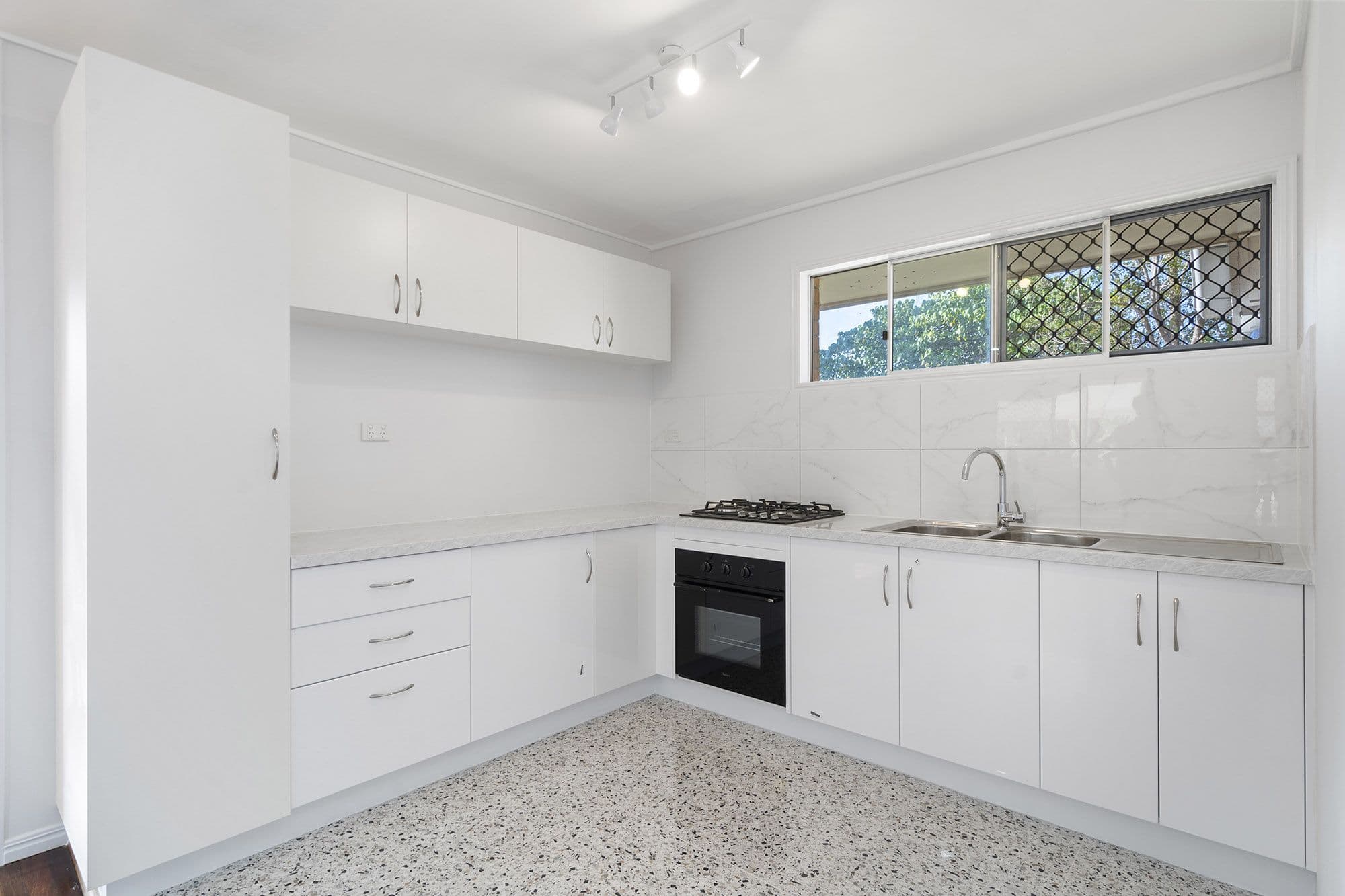 8 Opal Street, Slacks Creek QLD 4127, Slacks Creek - Image 1