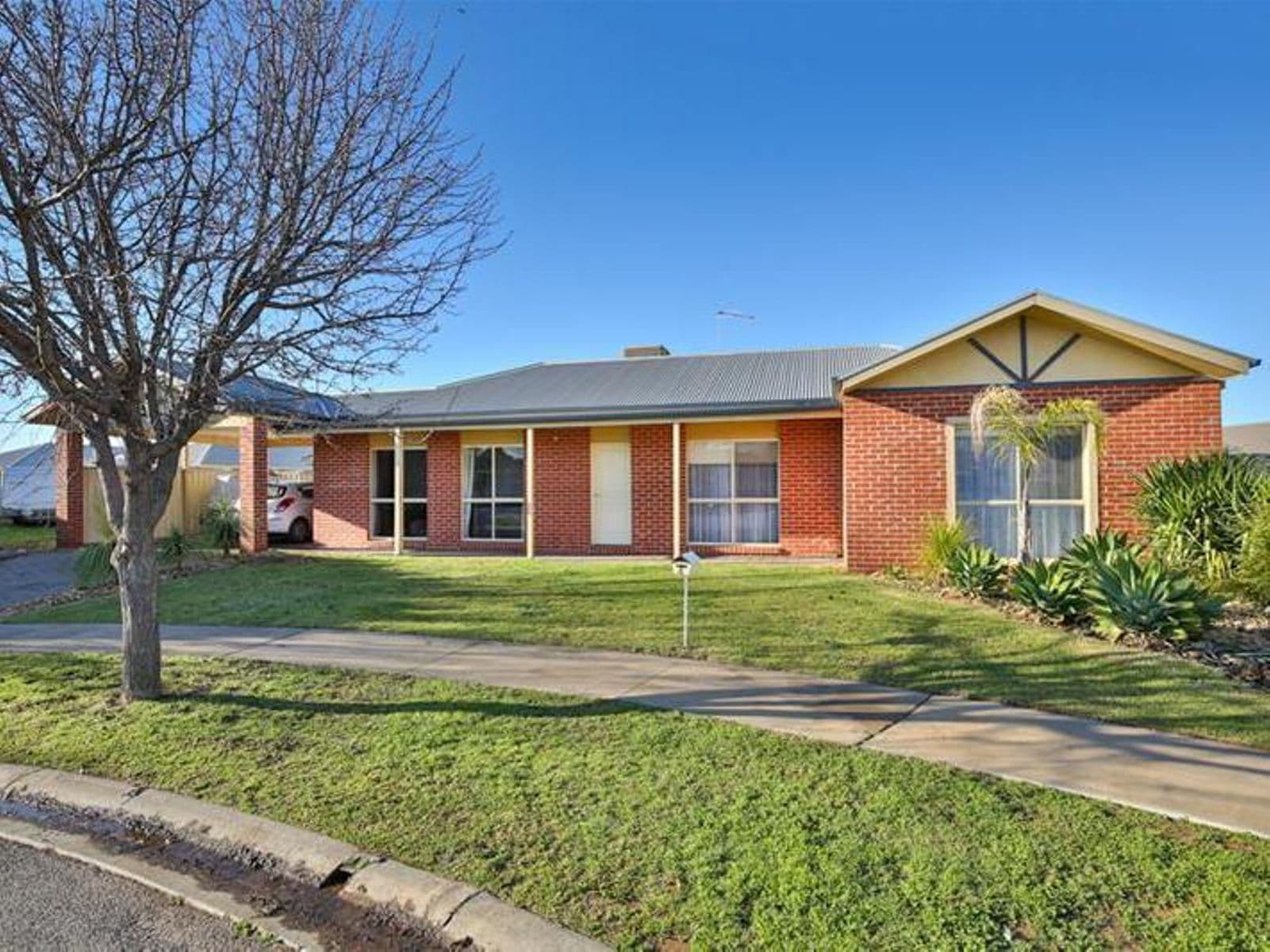 4 Lancaster Court, Mildura - Image 1