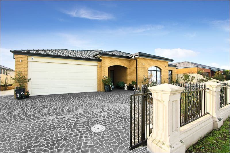19 Teal Place, PAKENHAM VIC 3810, Pakenham - Image 1