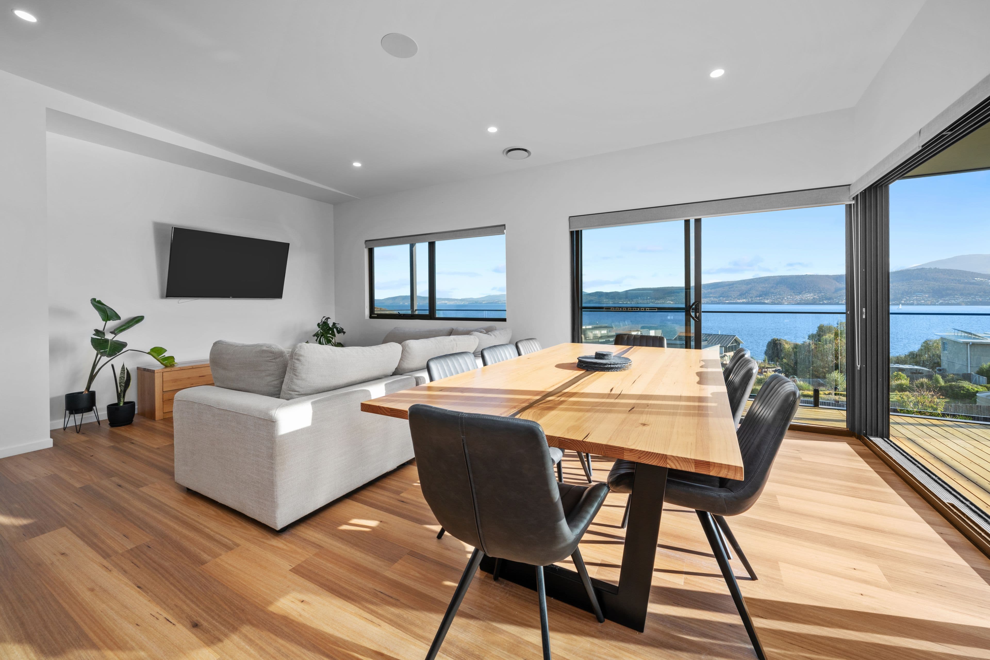 6 Yachtsmans Way, Tranmere TAS 7018, Tranmere - Image 1
