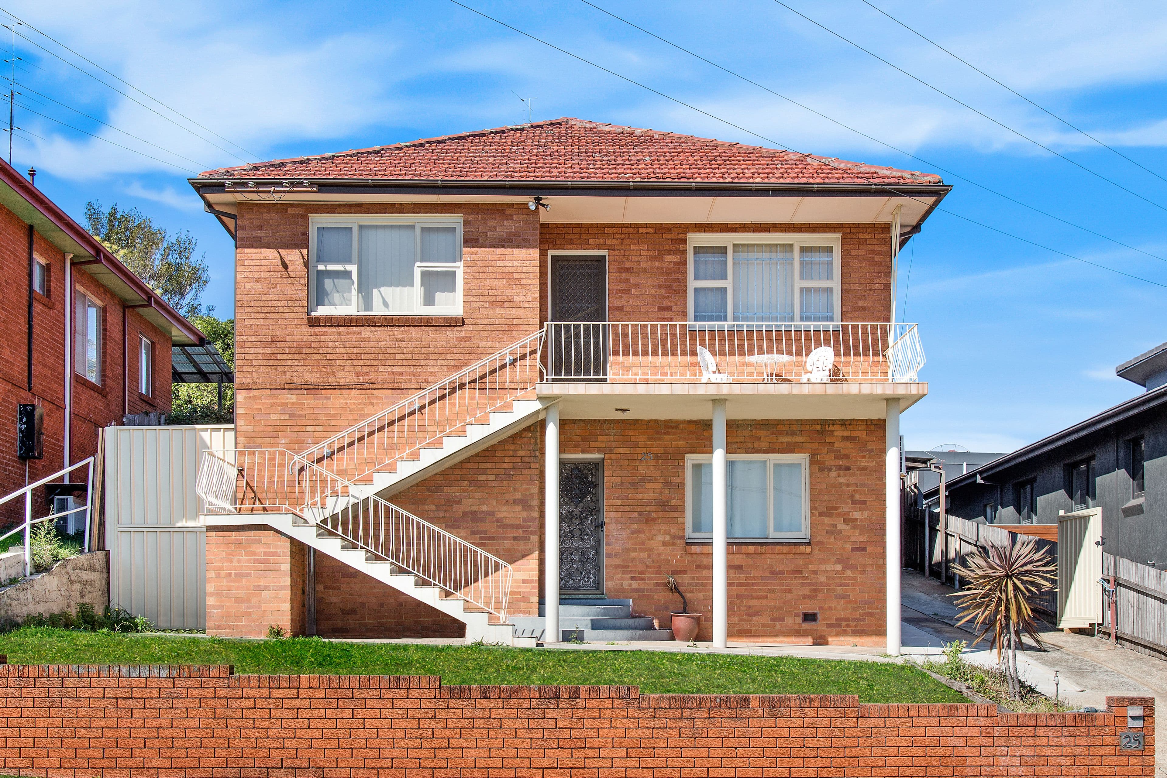 25 Mirrabooka Road, Lake Heights - Image 1