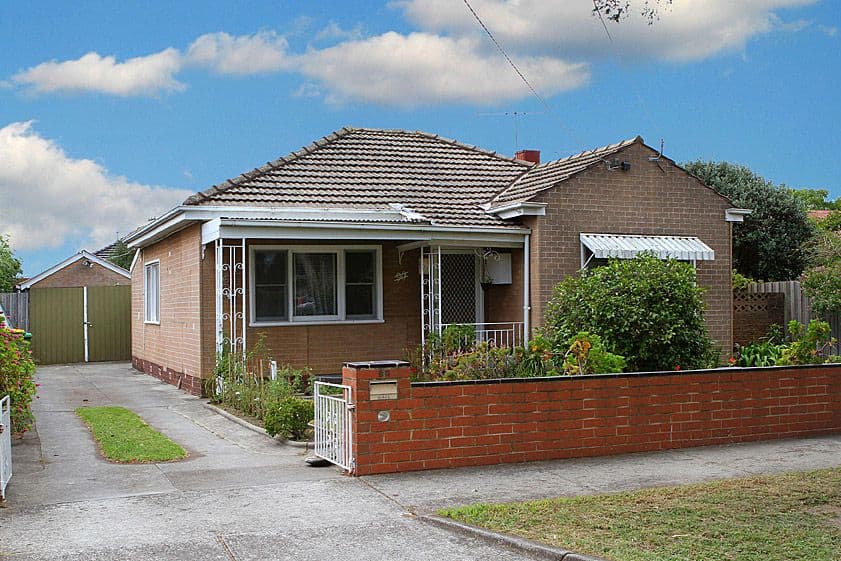 90 Lloyd Avenue, RESERVOIR VIC 3073, Reservoir - Image 1